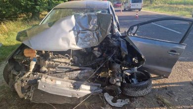 Photo of Viteza i-a luat viața: Un bărbat de 29 de ani a murit după ce a intrat cu Volkswagenul într-un copac