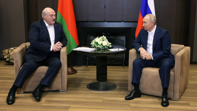 Photo of Lukaşenko a mers să-l vadă pe Putin la Soci şi i-a promis zeci de mii de tone de motorină şi benzină