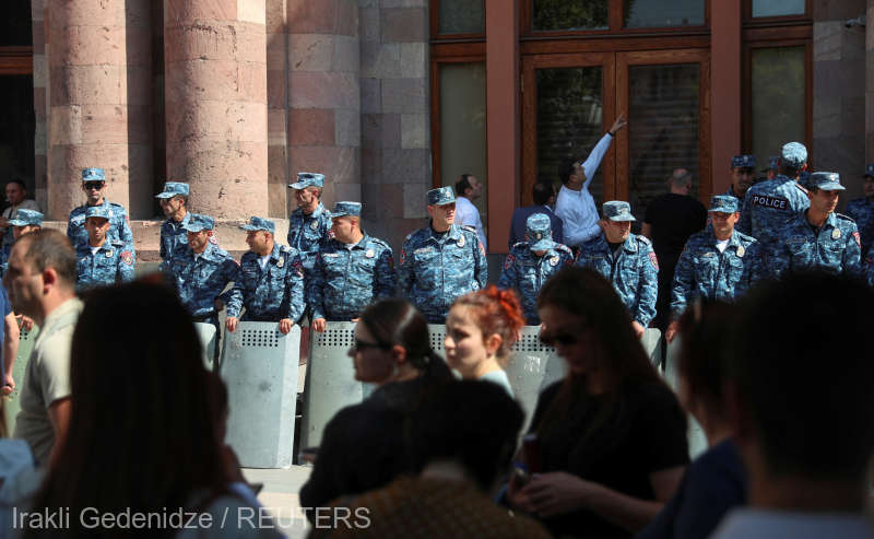 Photo of Nagorno-Karabah: A treia zi de proteste la Erevan. Care sunt nemulțumirile manifestanților