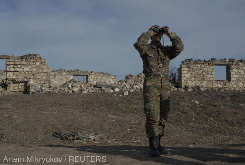 Photo of Nagorno-Karabah: Soldaţii azeri au încercuit „capitala” Stepanakert, iar populaţia se ascunde în pivniţe, susţin separatiştii