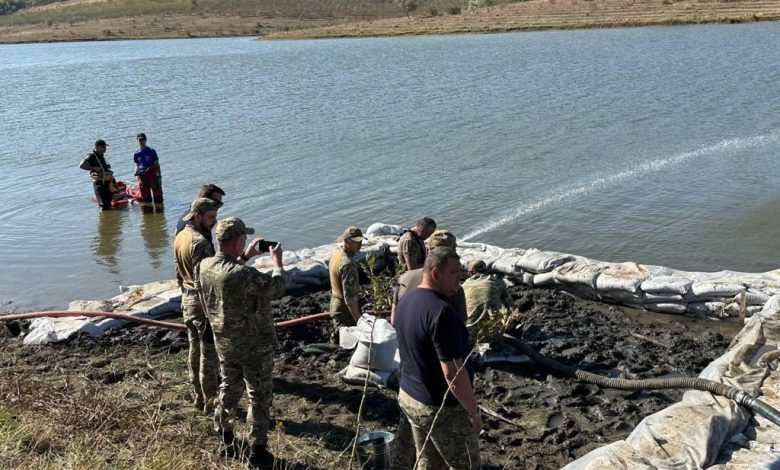 Photo of foto | Specialiștii Bombteh au detonat  componența cu explozibil a rachetei prăbușite în lacul Hârbovăț