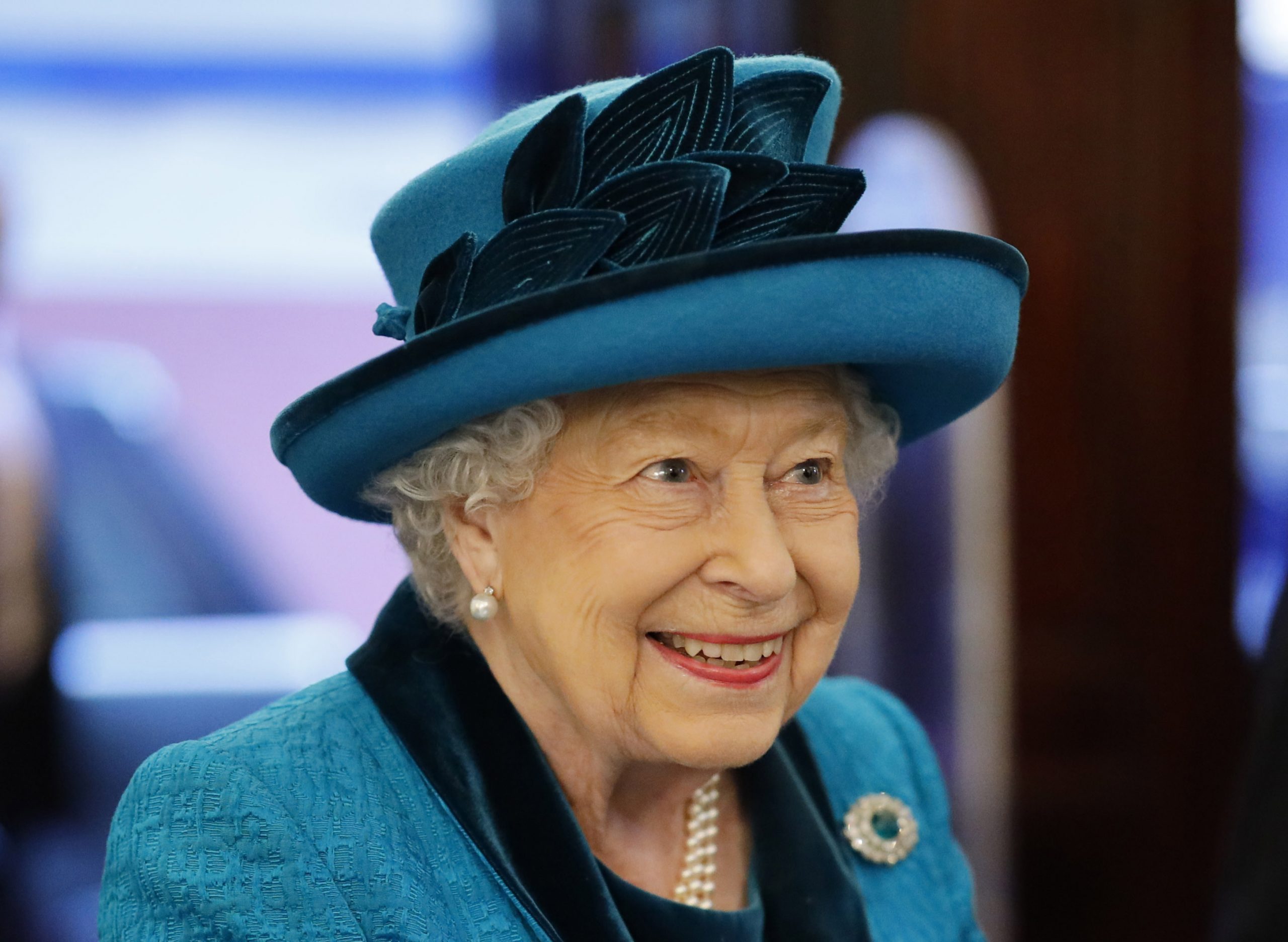 Photo of Un an de la moartea Reginei Elisabeta a II-a. Regele Charles al III-lea îi aduce un omagiu mamei sale