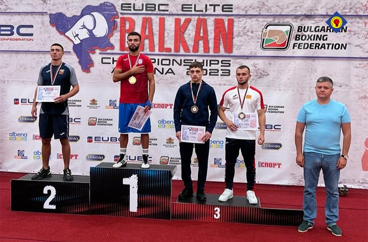 Photo of Boxerul moldovean Ștefan Vozneacovschi a câștigat Campionatul Balcanic