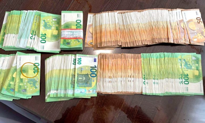 Photo of foto, video | Șase persoane, reținute la Bălți, într-un dosar de corupție privind eliberarea permiselor de conducere