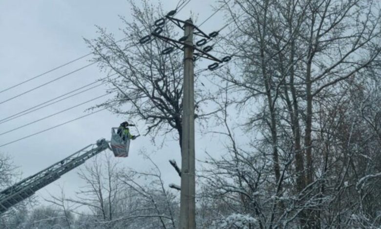 Photo of Peste 130 de localități din republică rămân a fi încă fără curent electric