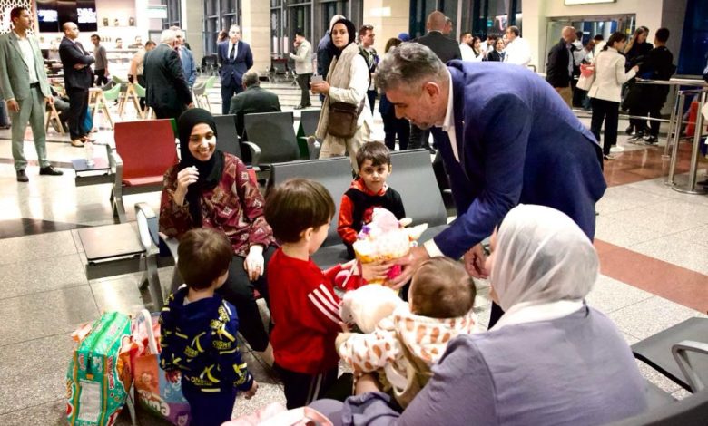 Photo of foto | Moldovenii evacuaţi din Fâşia Gaza au ajuns în România