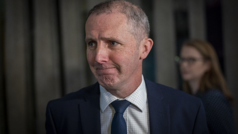 Photo of Un ministru de rang înalt a dat vina pe copii ca să justifice o factură de 11.000 de lire pentru iPad-ul de serviciu