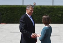 Photo of Klaus Iohannis, discuție telefonică cu Maia Sandu: „România susține ferm deschiderea negocierilor de aderare la Uniunea Europeană a R. Moldova”