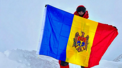 Photo of R. Moldova are încă un record: Olga Țapordei a escadalat cel mai înalt munte din Antarctica, la -55 de grade