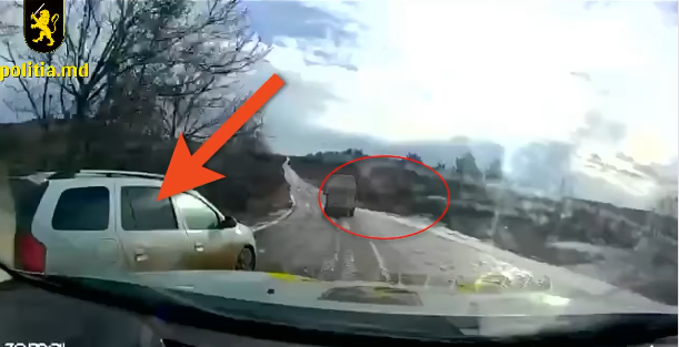 Photo of video | Momentul reținerii fostului șef de direcție INI, după ce a încercat să blocheze și a accidentat mașina poliției