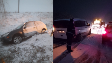 Photo of foto | Temperaturile scăzute și ninsoarea au creat dificultăți de trafic. Carabinierii au ajutat șoferii rămași blocați