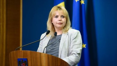 Photo of doc, update | Anca-Dana Dragu, votată în funcția de guvernatoare a BNM. Maia Sandu i-a acordat cetățenia cu o zi înainte