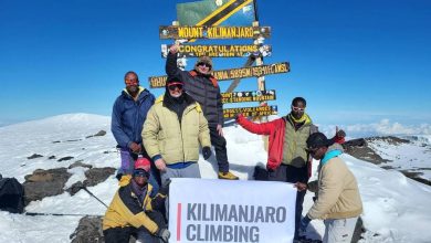 Photo of foto, video | Doi neurochirurgi moldoveni au escaladat muntele Kilimanjaro: „Încă un vis împlinit”