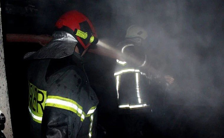 Photo of foto | Incendiu într-un bloc din capitală: 19 oameni, inclusiv 5 copii, evacuați
