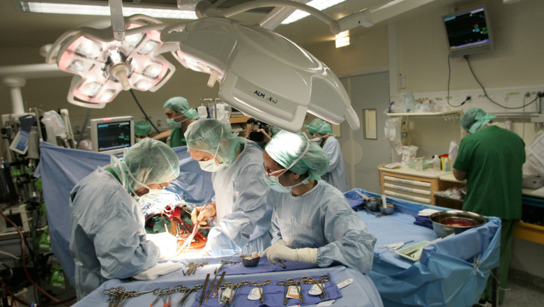 Photo of Primul transplant parţial de inimă din lume se dovedeşte a fi un succes la început de an