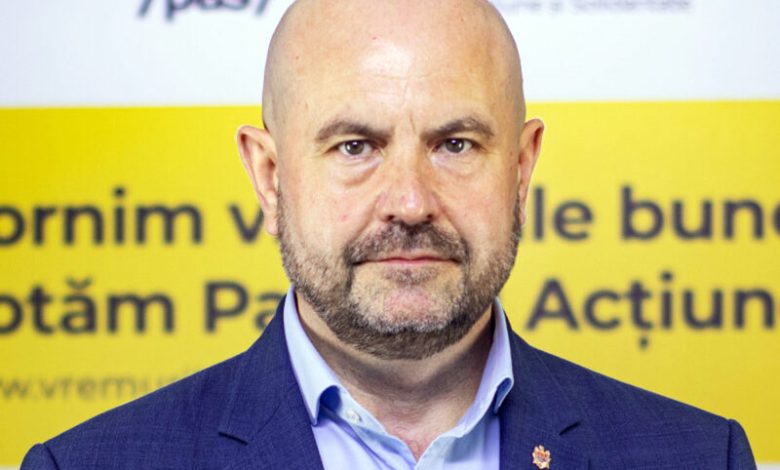 Photo of Patru partide politice solicită demisia lui Vladimir Bolea