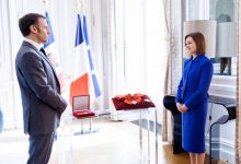 Photo of foto | Sandu și Macron și-au înmânat cele mai înalte distincții de stat. R. Moldova și Franța au semnat un Acord de cooperare în domeniul apărării