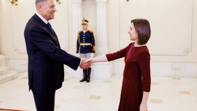 Photo of Maia Sandu a avut întrevederi la București cu președintele, premierul României și mai mulți conaționali