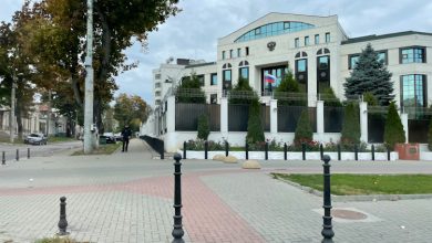 Photo of Un angajat al Ambasadei Rusiei în R. Moldova, declarat persoană indezirabilă. Vasnețov, convocat la MAE