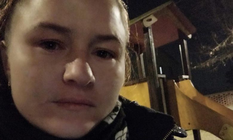 Photo of O femeie originară din R. Moldova locuiește într-un parc din Italia: „M-a abandonat așa cum faci cu un câine”