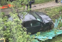 Photo of foto, video | Un mort și mai mulți răniți în stânga Nistrului, după ce un BMW a intrat într-o stație de aşteptare