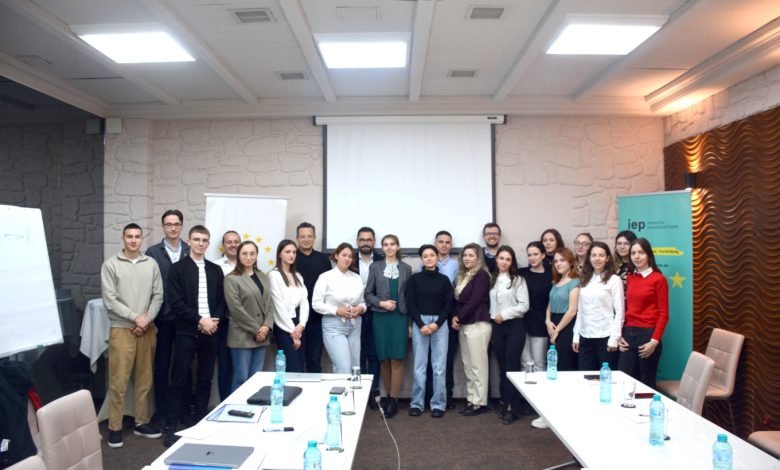 Photo of Curs de instruire pentru 20 de tineri în domeniul politicilor publice, comunicării și dezinformării din cadrul relațiilor UE – R. Moldova