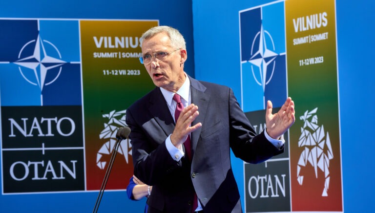 Photo of Șeful NATO: „China ar trebui să plătească pentru sprijinul acordat Rusiei în războiul din Ucraina”