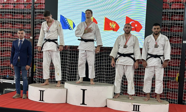 Photo of Mihail Latîșev a câștigat medalia de aur la Campionatul Balcanic de Judo