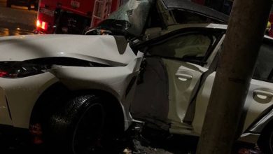 Photo of foto | Un BMW a ajuns într-un stâlp la Botanica: Trei persoane transportate la spital