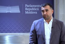 Photo of video, update | Discuția deputatului socialist Adrian Albu cu un agent FSB, scursă în spațiul public. Ce plan avea agentul rus pentru a „curăța” imaginea lui Șor