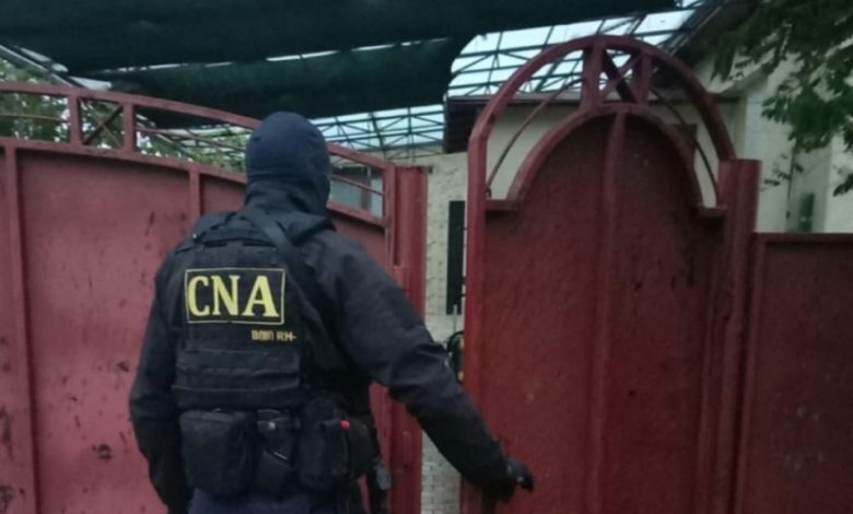 Photo of audio | „Au zis că ne ducem la conferință”: CNA a efectuat percheziții într-un nou dosar penal, pe faptul coruperii electorale