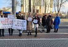 Photo of Proteste simultane în Chișinău: Profesorii, fermierii și PSRM au ieșit în stradă