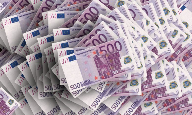 Photo of Banca Națională a României ar fi cheltuit 2 miliarde de euro într-o zi pentru a menține stabil cursul leului după victoria lui George Simion