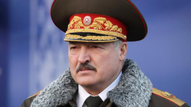 Photo of Lukaşenko îi invită pe Trump, Putin şi Zelenski la Minsk să discute despre pacea în Ucraina: „Ne vom pune de acord în linişte”