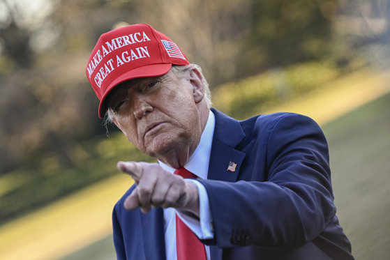 Photo of Trump l-a ironizat pe Zelenski după discuțiile pe ton înalt de la Casa Albă