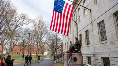Photo of Administrația Trump interzice universității Harvard să accepte studenți internaționali