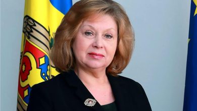 Photo of Maia Sandu va avea un consilier pentru „relații cu cetățenii”. Cine este Larisa Miculeț, numită prin decret prezidențial