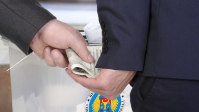 Photo of Bani și excursii la Moscova pentru voturi: nouă persoane din Edineț, investigate pentru corupere electorală