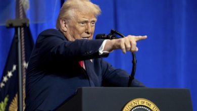 Photo of Trump a aprobat trimiterea de arme defensive în Ucraina și evaluează impunerea de „sancțiuni foarte severe” Rusiei: „Putin nu tratează bine fiinţele umane”