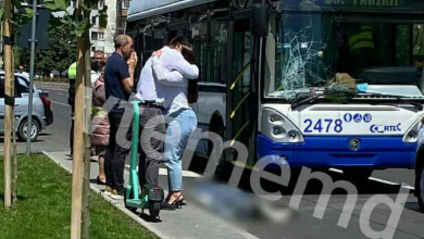 Photo of video | O femeie, lovită mortal de troleibuz pe bulevardul Decebal din capitală