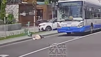Photo of Șoferul de troleibuz, arestat după accidentul mortal de la Botanica. Avocatul acuză reținere abuzivă