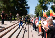Photo of video | PSRM marchează Ziua Suveranității cu un miting în fața Parlamentului. Vlah, Tarlev și Caraman, prezenți