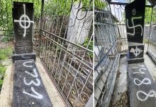 Photo of foto | Peste 50 de morminte din cimitirul evreiesc din Chișinău, vandalizate cu simboluri naziste