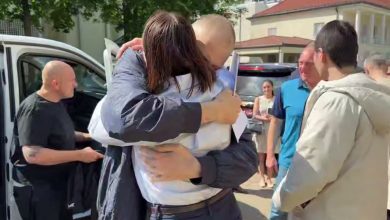 Photo of video | Soțul Svetlanei Tihanovskaia, eliberat alături de alți 13 deținuți politici din Belarus