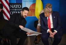 Photo of Finacial Times: Trump l-ar fi întrebat pe Zelenski dacă poate ataca Moscova