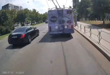 Photo of video | Un minor a fost lovit de o mașină pe o zebră de la Ciocana. Accidentul, surprins de o cameră de bord