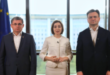Photo of video | Maia Sandu, Dorin Recean și Igor Grosu, mesaje de Ziua Constituției: „Să construim împreună o societate unită”