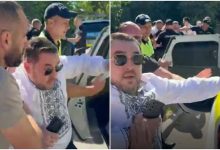 Photo of video | Alexei Lungu, reținut și băgat cu forța în mașina Poliției în timpul unui protest. Ce spun oamenii legii