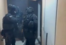 Photo of video | Trei cetățeni străini, reținuți pentru furturi din locuințe la Botanica. Prejudiciu: peste 180.000 de lei