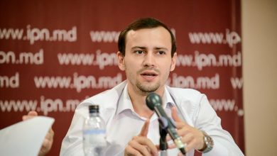 Photo of Dinu Plîngău explică de ce articolul 96 nu poate fi aplicat în cazul lui Guțul: „Copiii nu trebuie folosiți ca pe niște mascote”